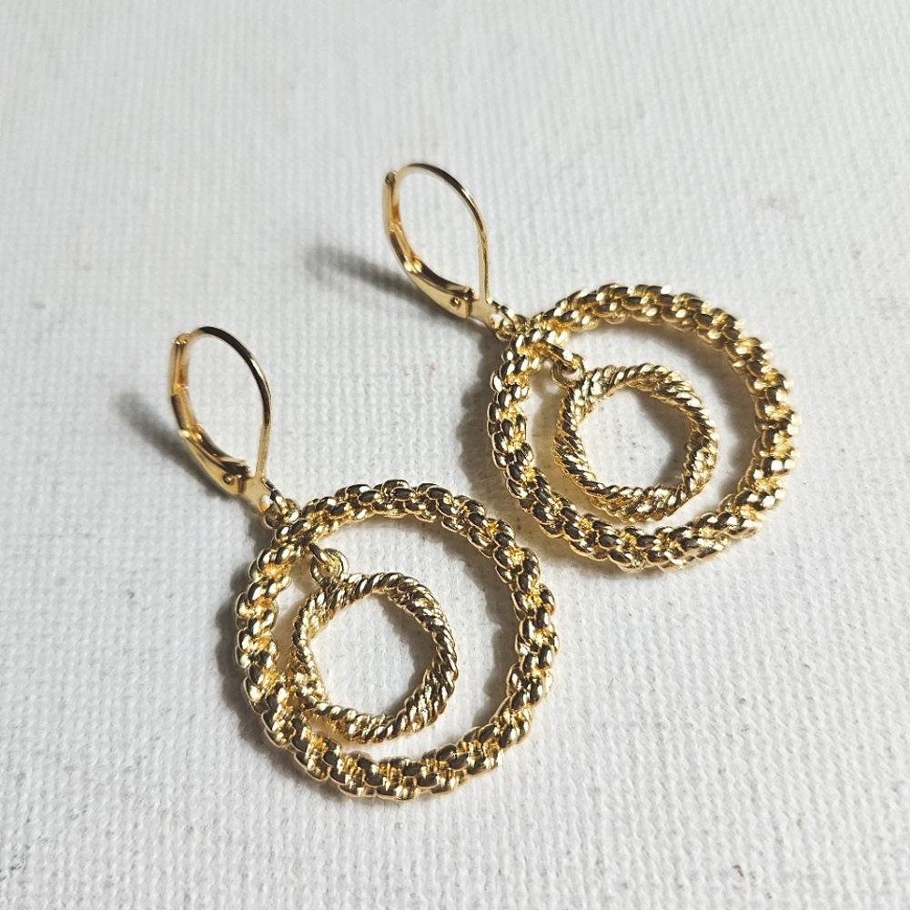 Joan Rivers Pierced Earrings